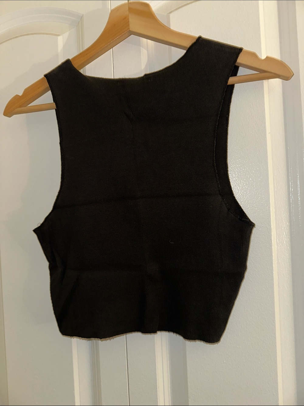 Zara Black Ribbed Cropped Tank - Picture 3 of 4